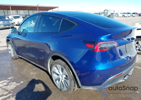 2021 Tesla Model Y Long Range Dual Motor All-Wheel Drive z USA, uszkodzony, nr VIN 5YJYGDEE3MF303713